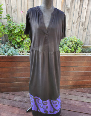 Black Dress Purple Size Large (14-18)